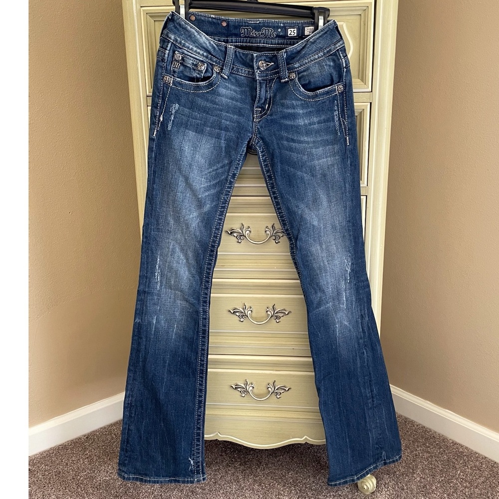Miss Me Brand, Size 25, Boot Cut Jeans.